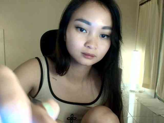 RozyElle webcam