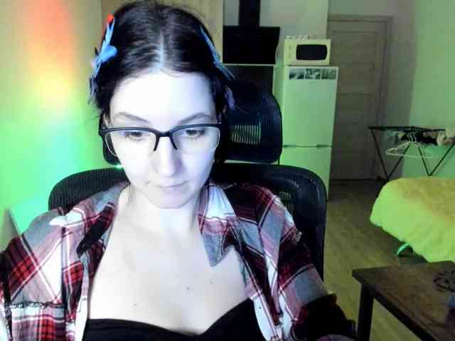 Victoria_Winters webcam