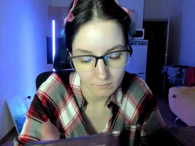 Victoria_Winters webcam