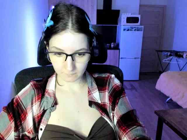 Victoria_Winters webcam