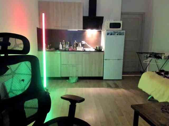 Victoria_Winters webcam