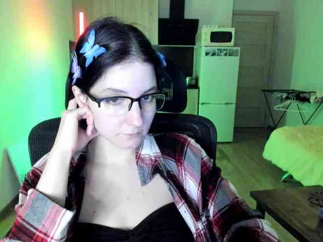 Victoria_Winters webcam