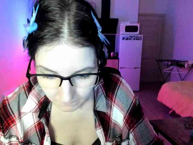 Victoria_Winters webcam