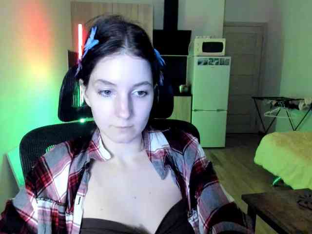 Victoria_Winters webcam