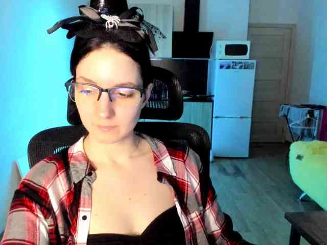 Victoria_Winters webcam