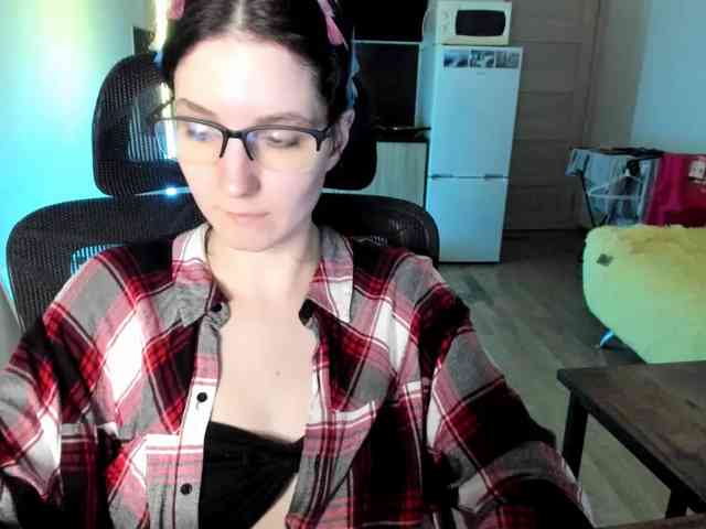 Victoria_Winters webcam