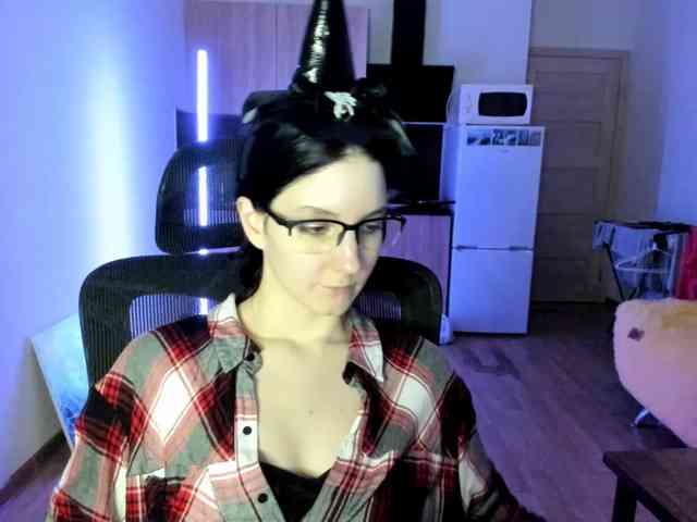 Victoria_Winters webcam