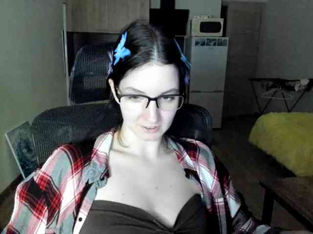 Victoria_Winters webcam