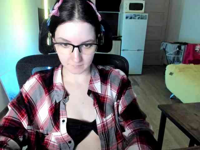 Victoria_Winters webcam