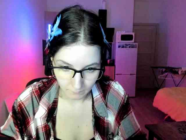 Victoria_Winters webcam