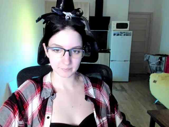 Victoria_Winters webcam