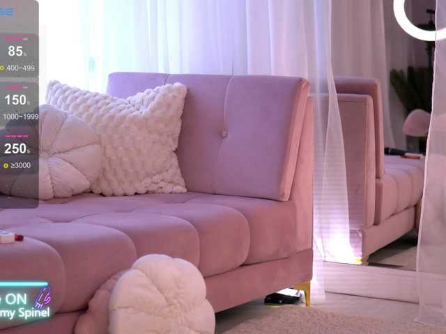 Vai a chattare su AnnaRhodes AnnaRhodes