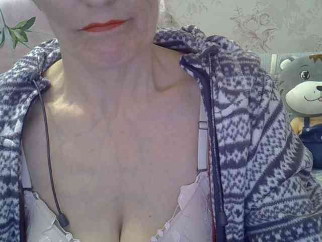 Red-Rose-777 webcam