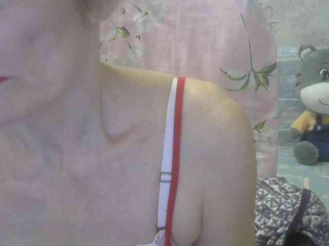 Red-Rose-777 webcam