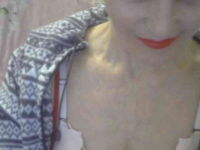 Red-Rose-777 webcam