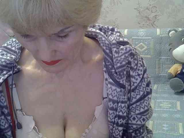 Red-Rose-777 webcam