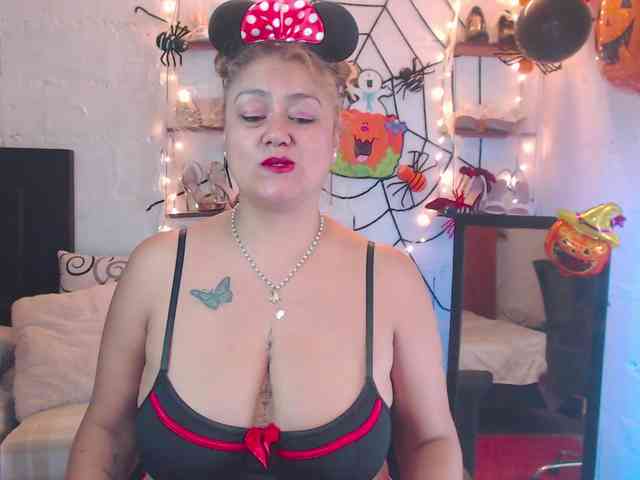 missrosariostepmoan webcam