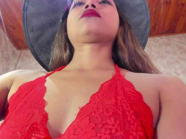 MadelineDollx webcam