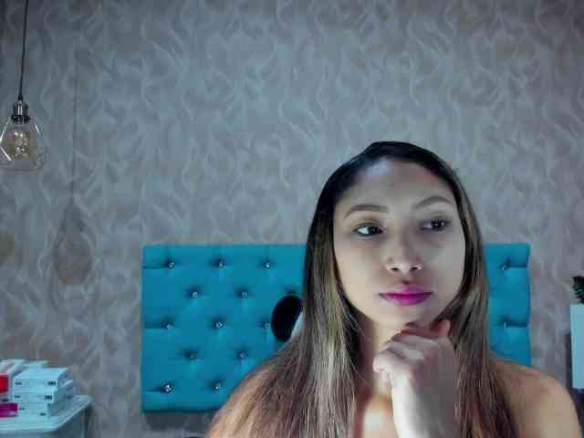 MadelineDollx webcam
