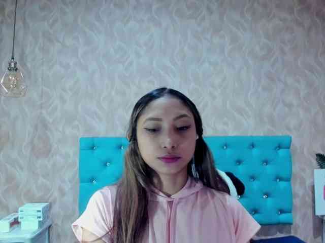 MadelineDollx webcam
