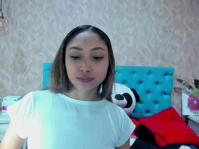 MadelineDollx webcam