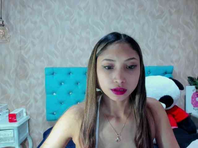 MadelineDollx webcam