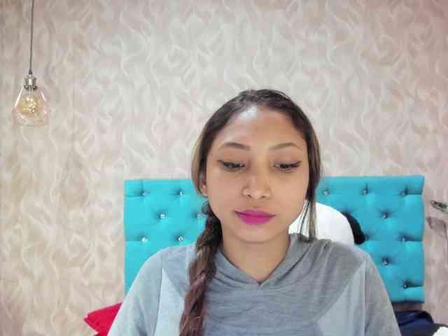 MadelineDollx webcam