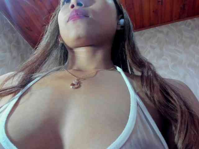 MadelineDollx webcam