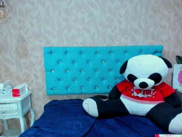 MadelineDollx webcam