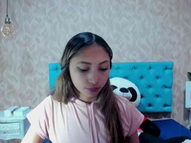 MadelineDollx webcam