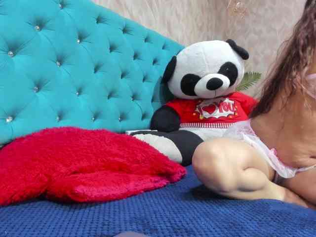 MadelineDollx webcam