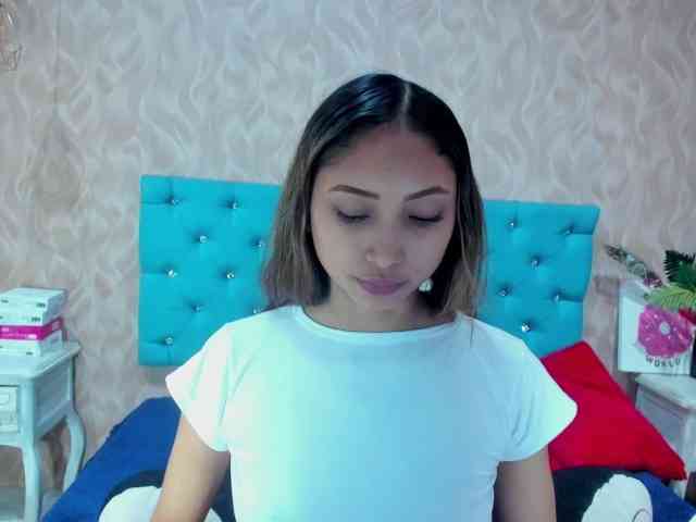 MadelineDollx webcam