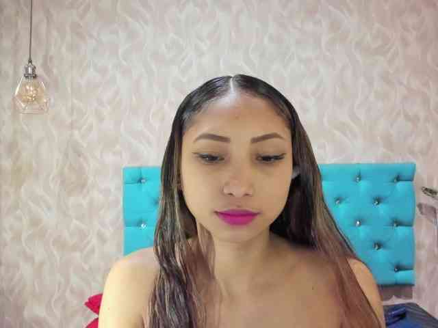 MadelineDollx webcam