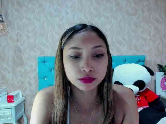 MadelineDollx webcam