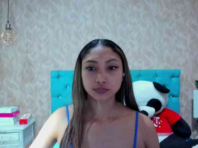 MadelineDollx webcam
