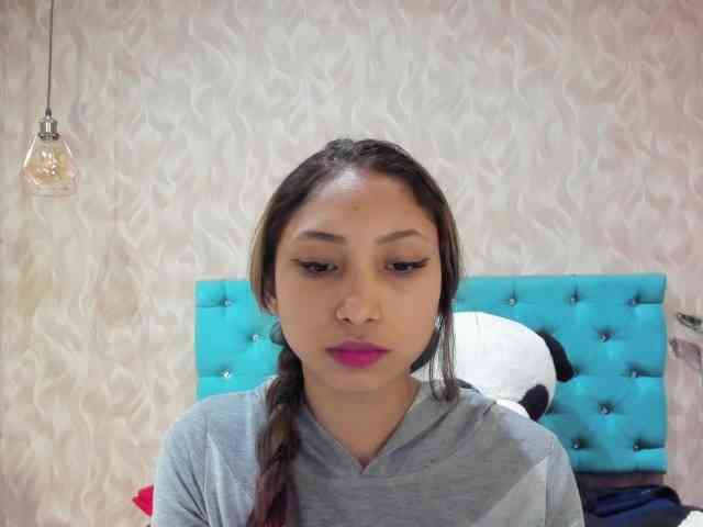 MadelineDollx webcam