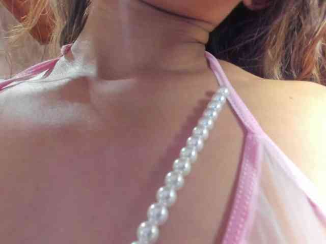 MadelineDollx webcam