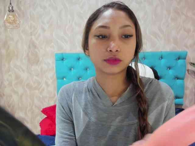 MadelineDollx webcam