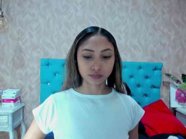 MadelineDollx webcam