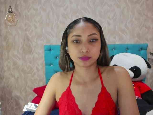 MadelineDollx webcam