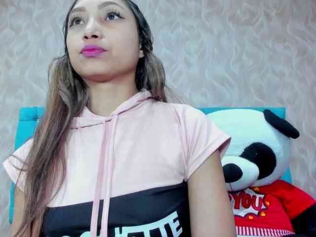 MadelineDollx webcam