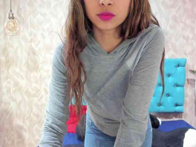 MadelineDollx webcam