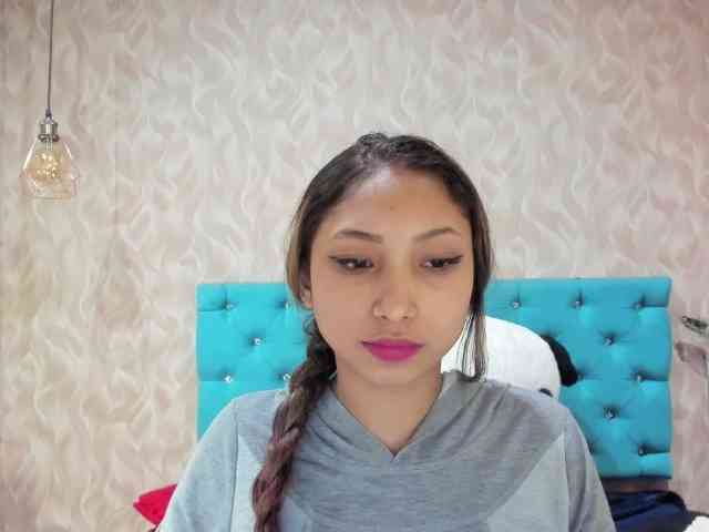 MadelineDollx webcam