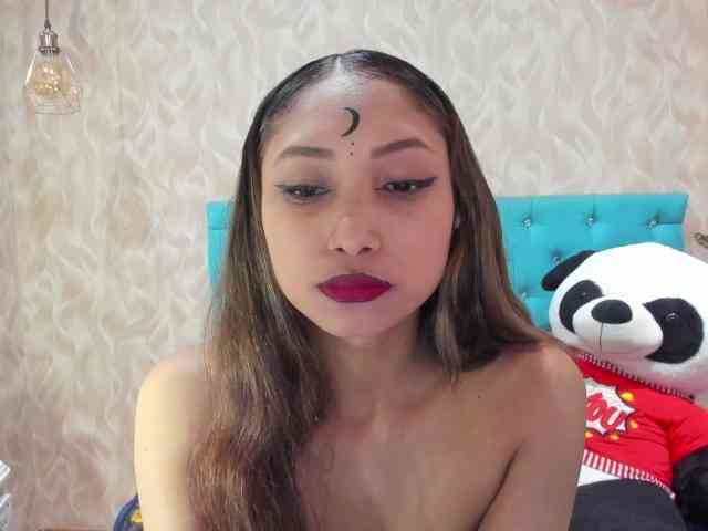 MadelineDollx webcam