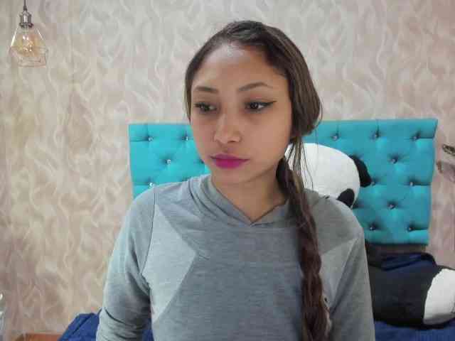 MadelineDollx webcam