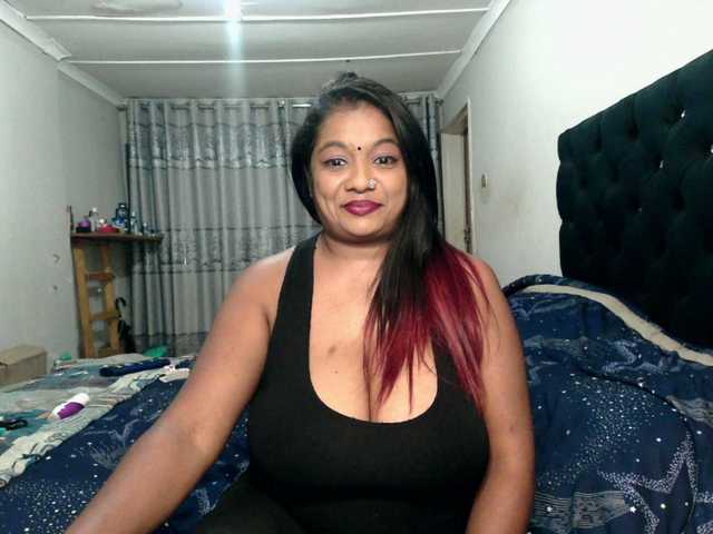 Indianmayaxoxo webcam