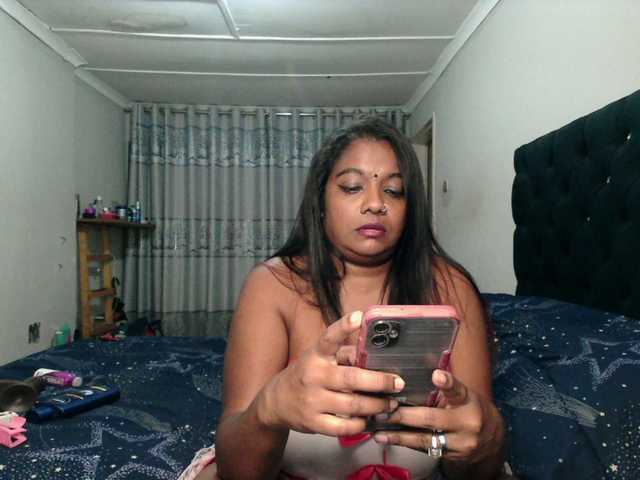 Indianmayaxoxo webcam