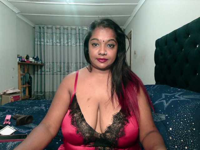 Indianmayaxoxo webcam