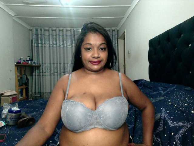 Indianmayaxoxo webcam