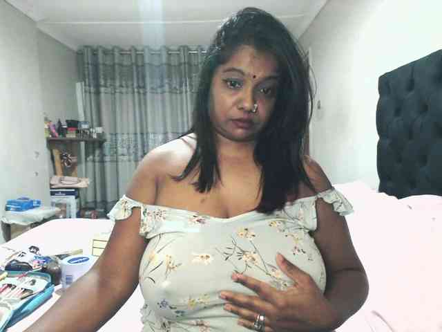 Indianmayaxoxo webcam